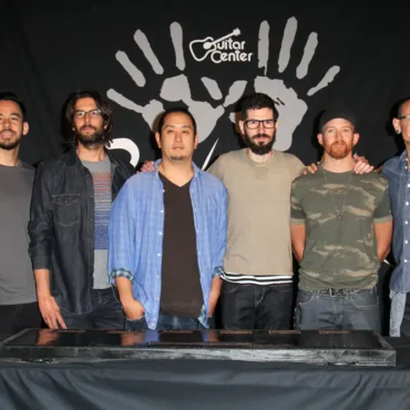 LINKIN PARK FAIT SON GRAND RETOUR... AVEC UNE NOUVELLE VOIX !